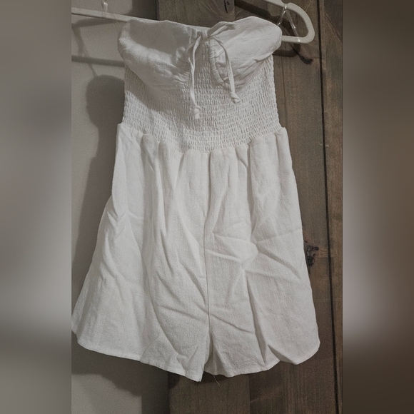 PACSUN LA Hearts Strapless Smocked Bodice Romper in white. Size XS NWT - Picture 7 of 15